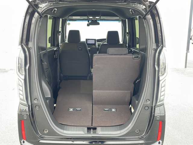 ホンダ Ｎ ＢＯＸ カスタム G L ホンダセンシング 三重県 2017(平29)年 4.6万km クリスタルブラックパール プッシュスタート/横滑り防止/衝突軽減ブレーキ/レーンキープアシスト/両側パワースライドドア/レーダークルーズコントロール/電動格納ミラー/ビルトインETC/ステアリングスイッチ/USB入力端子2か所/純正SDナビ(AM/FM/CD/DVD/TV/BT)/前後ドライブレコーダー/オートライト/スペアキー/純正フロアマット/LEDヘッドライト/取扱説明書/ナビ取扱説明書/禁煙車
