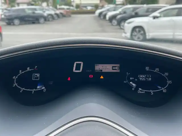 日産 セレナ ハイウェイスター Sハイブリッド 静岡県 2012(平24)年 13.9万km エターナルスノーホワイト 純正ＳＤナビ（Ｂｌｕｅｔｏｏｔｈ，ＣＤ，ＤＶＤ，フルセグＴＶ）/フリップダウンモニター/バックカメラ/前後コーナーセンサー/ＨＩＤヘッドライト/クルーズコントロール/スマートキー/純正アルミホイール/プッシュスタート/パワーステアリング/パワーウインドウ/パーキングアシスト/スペアキー/３列シート/純正フロアマット/片側パワースライドドア/ABS/横滑り防止装置/盗難防止装置/オートライト/ダブルエアバッグ