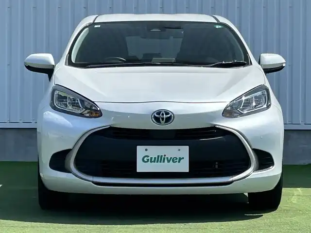 トヨタ アクア G 香川県 2022(令4)年 4.3万km プラチナホワイトパールマイカ 登録時走行距離42551km/純正ディスプレイオーディオナビ/クルーズコントロール/バックカメラ/ETC/ドライブレコーダー/純正フロアマット/LEDヘッドライト/コーナーセンサー/横滑り防止/W+サイドエアバック/プッシュスタート/取扱説明書/保証書