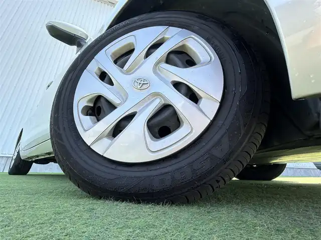 トヨタ アクア G 香川県 2022(令4)年 4.3万km プラチナホワイトパールマイカ 登録時走行距離42551km/純正ディスプレイオーディオナビ/クルーズコントロール/バックカメラ/ETC/ドライブレコーダー/純正フロアマット/LEDヘッドライト/コーナーセンサー/横滑り防止/W+サイドエアバック/プッシュスタート/取扱説明書/保証書