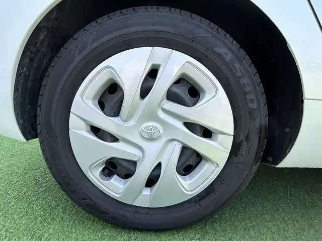 トヨタ アクア G 香川県 2022(令4)年 4.3万km プラチナホワイトパールマイカ 登録時走行距離42551km/純正ディスプレイオーディオナビ/クルーズコントロール/バックカメラ/ETC/ドライブレコーダー/純正フロアマット/LEDヘッドライト/コーナーセンサー/横滑り防止/W+サイドエアバック/プッシュスタート/取扱説明書/保証書