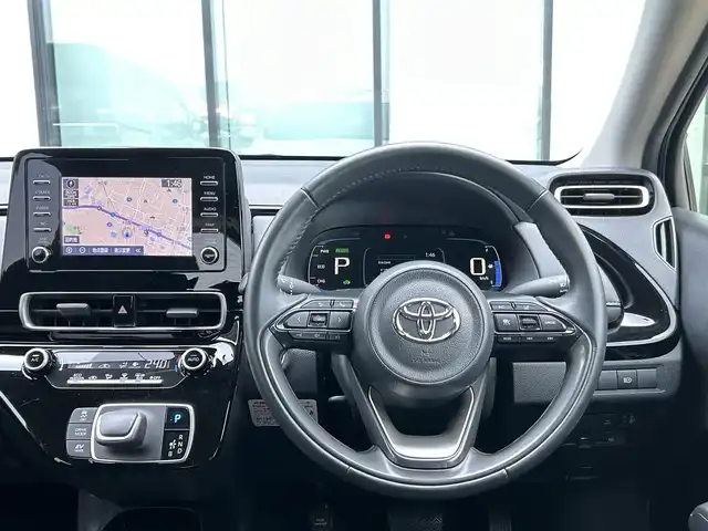 トヨタ アクア G 香川県 2022(令4)年 4.3万km プラチナホワイトパールマイカ 登録時走行距離42551km/純正ディスプレイオーディオナビ/クルーズコントロール/バックカメラ/ETC/ドライブレコーダー/純正フロアマット/LEDヘッドライト/コーナーセンサー/横滑り防止/W+サイドエアバック/プッシュスタート/取扱説明書/保証書