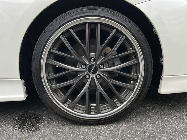 トヨタ プリウス ＰＨＶ S ナビパッケージ 埼玉県 2017(平29)年 5.9万km ホワイトパールクリスタルシャイン TRDエアロ/社外アルミホイール19インチ/プッシュスタート/メモリナビ/フルセグTV/バックカメラ/クルーズコントロール/レーンキープアシスト/ETC2.0/シートヒーター/ステアリングヒーター/本革巻きステアリング/Bluetooth有/オートライト/充電ケーブル有/衝突安全ボディー/盗難防止システム/ブレーキアシスト/運転席エアバッグ	/助手席エアバッグ	/サイドエアバッグ/AC100V　1500W