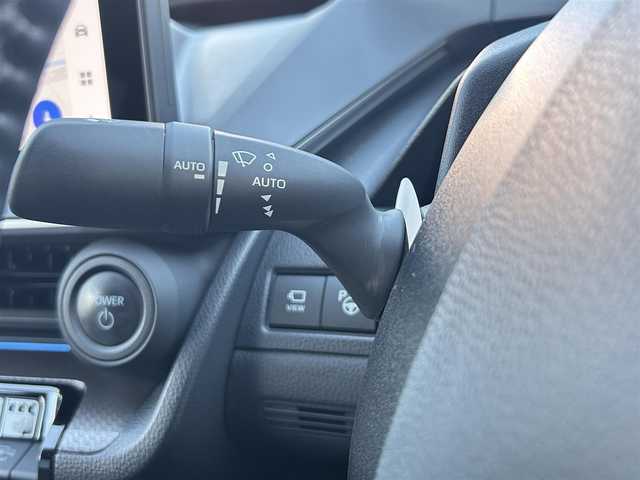 トヨタ プリウス Z 大分県 2023(令5)年 5.9万km プラチナホワイトパールマイカ 〇ワンオーナー/〇革シート/〇純正ディスプレイオーディオ（ナビ付）/　ラジオ・BT・USB/〇全方位カメラ/〇ETC/〇デジタルインナーミラー/〇ステアリングスイッチ/〇革巻きステアリング/〇ステアリングヒーター/〇オートハイビームアシスト/〇パワーバックドア/〇ヘッドライトレベライザー/〇置くだけ充電/〇シートヒーター/〇エアーシート/〇ACC/〇LKA/〇BSM/〇運転席パワーシート/〇AC100V/〇保証書/〇スペアキー