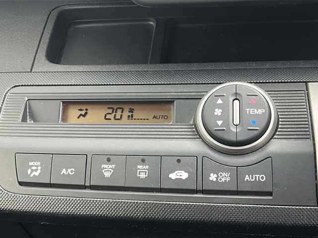 ホンダ フリード G ジャストセレクション 大阪府 2013(平25)年 11.8万km 青Ｍ ディーラーOPGathersナビ/（AMFM/CD/DVD/SD/MSV/BT/フルセグ）/バックカメラ/片側パワースライドドア/スマートキー×２/ビルトインETC/オートHIDライト/電動格納ミラー/純正フロアマット/ドアバイザー