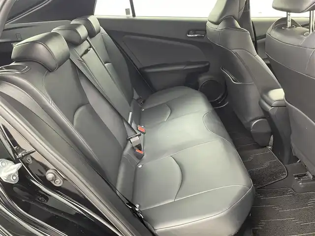 トヨタ プリウス Sツーリングセレクション 福岡県 2019(平31)年 7万km アティチュードブラックマイカ 社外ナビ（ＢＴ，フルセグＴＶ）　/バックカメラ　/ビルトインＥＴＣ　/ＡＣＣ　/コーナーセンサー　/衝突被害軽減ブレーキ　/レーンキープ　/ＰＫＳＢ　/横滑り防止装置　/シートヒーター　/純正１７インチＡＷ　/ＬＥＤライト