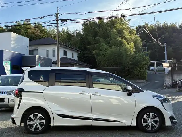 トヨタ シエンタ ハイブリッド ファンベースG クエロ 熊本県 2021(令3)年 2.9万km ホワイトパールクリスタルシャイン ワンオーナー/モデリスタフルエアロ/純正ナビ（NSZT-Y68T）/【フルセグ/CD/DVD/Bluetooth/ラジオ】/バックカメラ/両側パワースライドドア/クルーズコントロール/レーンディパーチャーアラート/パーキングサポートブレーキ/クリアランスソナー/プリクラッシュセーフティ/先行車発進お知らせ機能/黒ハーフレザーシート/前後ドライブレコーダー（TZ-D205W）/ビルトインETC/オートライト/オートハイビーム/LEDヘッドライト/フォグランプ/純正フロアマット/純正ドアバイザー/保証書/取扱説明書/ISOFIX