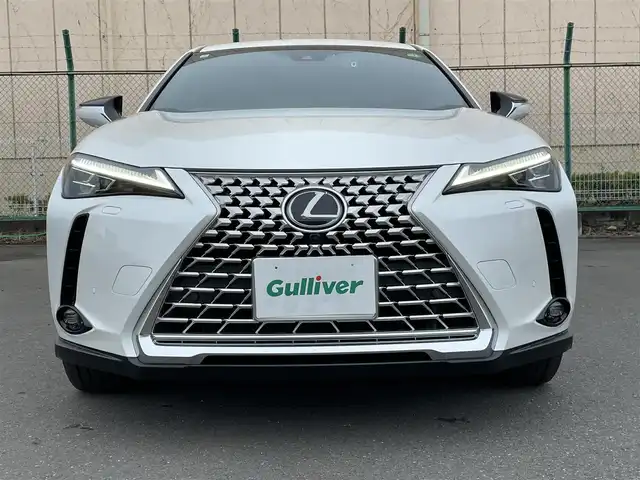レクサス ＵＸ 250h グレイスフル エクスプローラー 東京都 2023(令5)年 1.9万km ソニッククォーツ 純正ナビ/パノラミックビューモニター/ブラインドスポットモニター/レーダークルーズ/シートベンチレーション/パワーシート/パワーバックドア/ＥＴＣ/ドライブレコーダー/ステアリングスイッチ