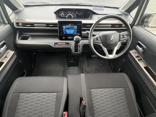 スズキ ワゴンＲ カスタムＺ HYBRID ZX 徳島県 2024(令6)年 0.5万km ピュアホワイトP 全方位カメラ/ヘッドアップディスプレイ/純正７インチディスプレイオーディオ/　スズキコネクト/BT/衝突被害軽減ブレーキ/アダプティブクルーズコントロール/レーンキープアシスト/運転席シートヒーター/LEDヘッドライト/オートライト/フォグランプ/USB充電端子/タイプC端子/後方コーナーセンサー
