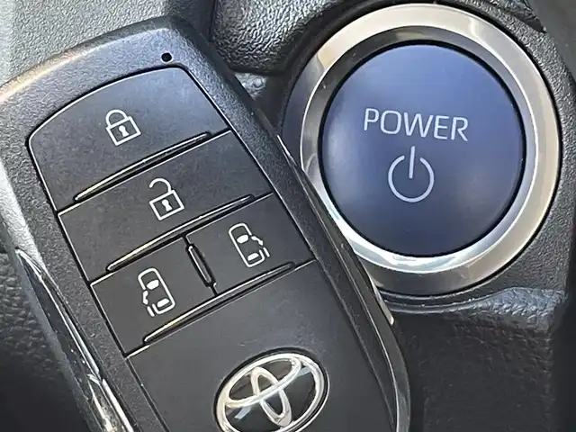 トヨタ シエンタ ハイブリッド Z 福岡県 2022(令4)年 3万km ホワイトパールクリスタルシャイン トヨタセーフティセンス/PCS/LDA/クリアランスソナー/レーダークルーズコントロール/オートハイビーム/純正１０インチＤＡナビ/フルセグTV/BT/AM/FM/Miracast/パノラミックビューモニター/両側パワースライドドア/ＢＳＭ/ＬＥＤオートライト/ＡＣ１００Ｖ/ビルトインETC2.0/スマートキー/プッシュスタート/電格ミラー/オートエアコン/ロールサンシェード/ウォークスルー