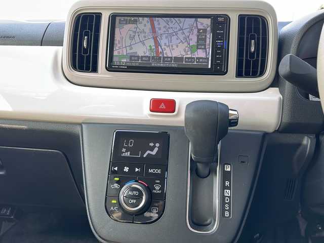 ダイハツ ミラ トコット G SA Ⅲ 愛知県 2019(平31)年 3.2万km ジューシーピンクM /禁煙車//純正ナビ・フルセグTV/　(NMZK-W69D2)//360°パノラマモニター//スマートアシスト3//衝突回避支援ブレーキ//車線逸脱警報//先行車発進お知らせ//オートハイビーム//コーナーセンサー//LEDオートライト//前席シートヒーター//ecoIDLE//プッシュスタート//電動格納ミラー//ISOFIX//ステアリングスイッチ//ヘッドライトレベライザー//純正フロアマット//ドアバイザー//取扱説明書/新車保証書//スペアキー×１