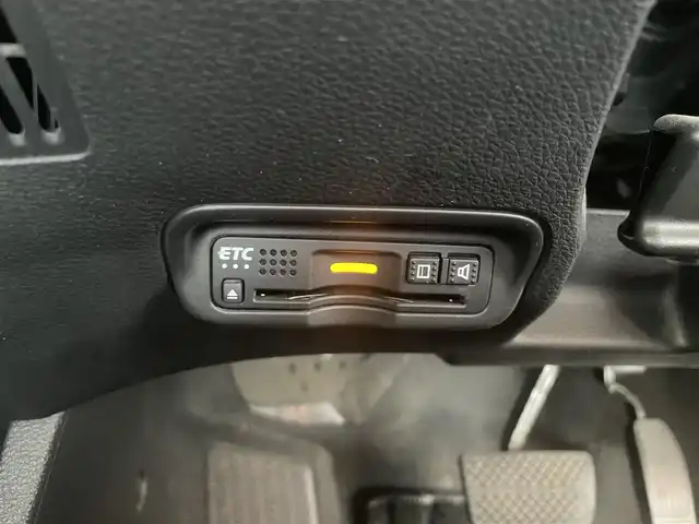 ホンダ ヴェゼル ハイブリッド Z ホンダセンシング 道央・札幌 2019(令1)年 3.6万km クリスタルブラックパール 純正メモリナビ/BT/USB/HDMI/DVD/コンフォートビューパッケージ/　・ヒーテッドドアミラー/　・フロントワイパーデアイサー/LEDヘッドライト/LEDフォグライト/Honda SENSING/ACC/ハーフレザーシート/シートヒーター