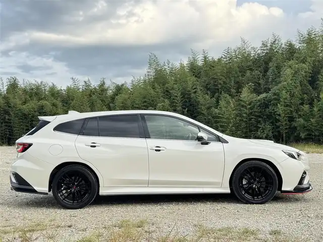 スバル レヴォーグ 1．8STIスポーツ EX 兵庫県 2021(令3)年 1.2万km クリスタルホワイトP アイサイトX/STIエアロ(F S RU)/STIマフラー/STI18インチAW/純正ナビ/フルセグTV/Bluetooth接続可/デジタルインナーミラー/純正ETC/レザーシート/パワーシート/LEDヘッドライト/スマートキー
