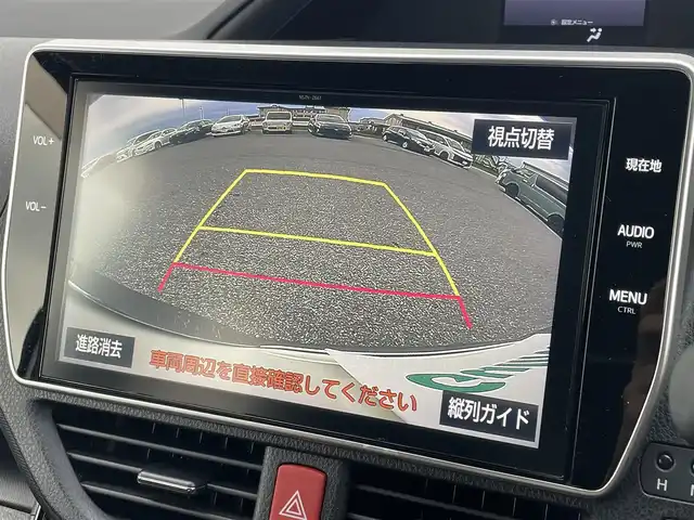 トヨタ ノア Si 滋賀県 2017(平29)年 3.8万km ホワイトパールクリスタルシャイン 純正SDナビ/(フルセグTV CD DVD Bluetooth)/バックカメラ/衝突軽減ブレーキ/車線逸脱警報/アイドリングストップ/両側パワースライドドア/プッシュスタート/スマートキー/ドラレコ付インナーミラー/ETC/電動格納ミラー/ウインカーミラー/ドアバイザー/純正フロアマット/LEDヘッドライト/オートライト/オートマチックハイビーム