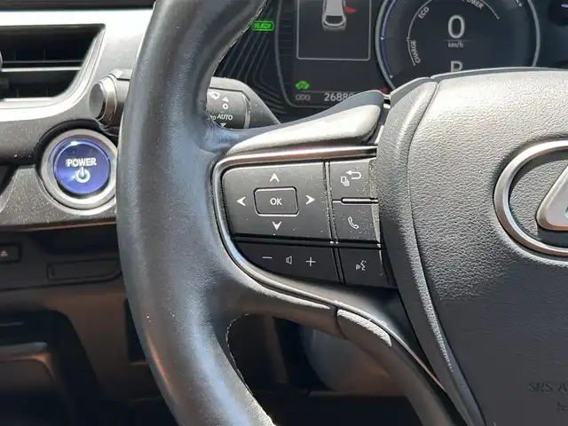 レクサス ＵＸ 250h バージョンC 埼玉県 2018(平30)年 2.7万km ソニッククォーツ ワンオーナー/登録時26880km/ブラウンレザーシート/メモリー付パワーシート/前席シートヒーター/ドライブレコーダー/バックカメラ/アダプティブクルーズコントロール/純正ナビ/フルセグ/CD/DVD/Bluetooth/ビルトインETC/デュアルエアコンnanoe/保証書・取説
