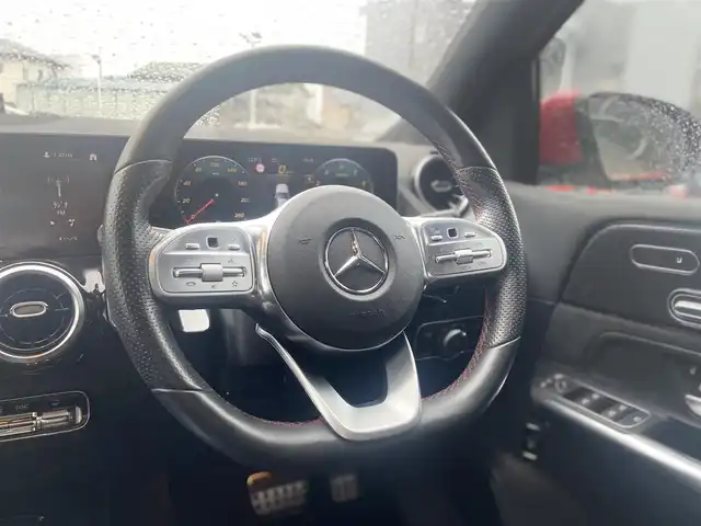 メルセデス・ベンツ Ｂ１８０ AMGライン 栃木県 2019(令1)年 3.8万km ジュピターレッド パノラマサンルーフ/ナビゲーションパッケージ/レーダーセーフティパッケージ/バックカメラ/純正ナビ/フルセグ /パワーシート/シートヒーター/ハーフレザー/電動リアゲート/ETC/LED/純正18インチAW/純正ドラレコ前後