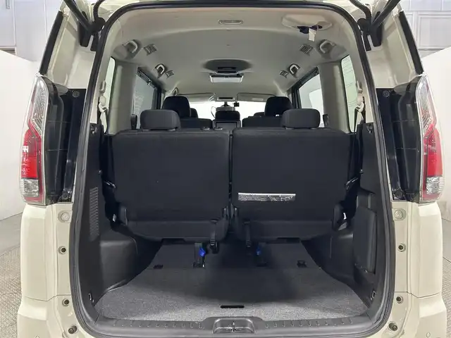 日産 セレナ ハイウェイスター プロパイロットED 大阪府 2016(平28)年 5.5万km ブリリアントホワイトパール ProPILOT 社外ナビ(フルセグ/DVD再生/Bluetooth) バックカメラ 後席モニター ETC 両側パワースライドドア 衝突軽減 レーダーC クリアランスソナー レーンアシスト ドラレコ
