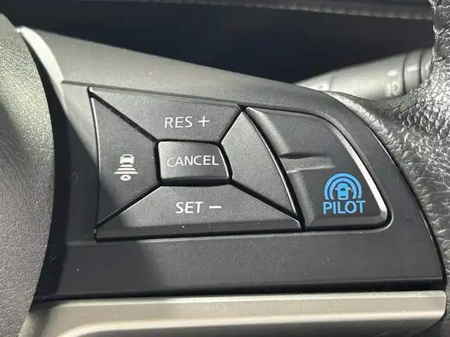 日産 セレナ ハイウェイスター プロパイロットED 大阪府 2016(平28)年 5.5万km ブリリアントホワイトパール ProPILOT 社外ナビ(フルセグ/DVD再生/Bluetooth) バックカメラ 後席モニター ETC 両側パワースライドドア 衝突軽減 レーダーC クリアランスソナー レーンアシスト ドラレコ