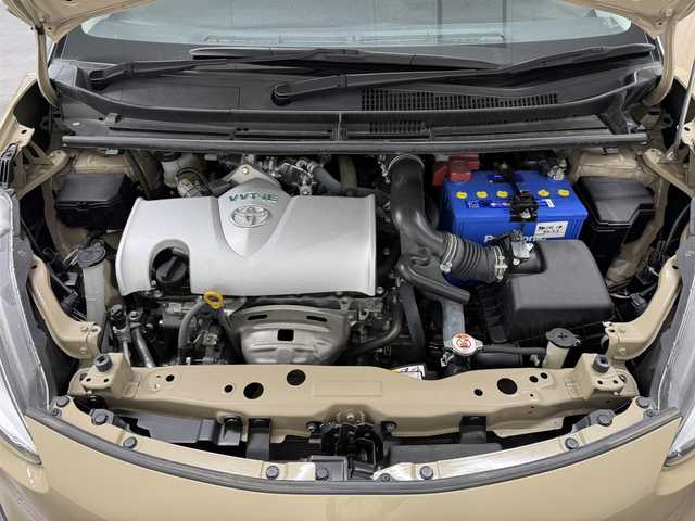 トヨタ シエンタ ファンベースG グランパー 三重県 2020(令2)年 2.9万km ベージュ ガソリン/FF/インパネCVT/純正 7インチナビ NSZT-W68T/（AM/FM/CD/DVD/TV/SD/SDREC/Bluetooth）/バックガイドモニター/両側パワースライドドア/ドライブレコーダー 前後/ビルトイン ETC/Toyota Safety Sense/・プリクラッシュセーフティ［PCS］/・レーンディパーチャーアラート［LDA］/・オートハイビーム［AHB］/・インテリジェントクリアランスソナー［パーキングサポートブレーキ（PKSB）（静止物）］/・先行車発進告知機能［TMN］/装備/・グランパー専用内装（ブラックインパネ、ブラウンファブリックシート、専用ハンドル加飾など）/・オートエアコン/・LEDヘッドランプ/・プッシュスタート/・純正ホイールキャップ＆15インチスチールホイール/・電動格納ドアミラー/・充電用USBジャック（2.1A高速充電対応x2）/・保/取/ナビ取/・スマートキーx2/など