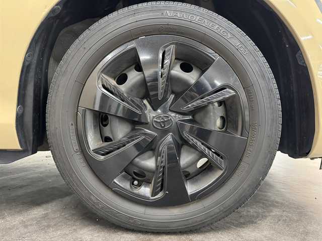 トヨタ シエンタ ファンベースG グランパー 三重県 2020(令2)年 2.9万km ベージュ ガソリン/FF/インパネCVT/純正 7インチナビ NSZT-W68T/（AM/FM/CD/DVD/TV/SD/SDREC/Bluetooth）/バックガイドモニター/両側パワースライドドア/ドライブレコーダー 前後/ビルトイン ETC/Toyota Safety Sense/・プリクラッシュセーフティ［PCS］/・レーンディパーチャーアラート［LDA］/・オートハイビーム［AHB］/・インテリジェントクリアランスソナー［パーキングサポートブレーキ（PKSB）（静止物）］/・先行車発進告知機能［TMN］/装備/・グランパー専用内装（ブラックインパネ、ブラウンファブリックシート、専用ハンドル加飾など）/・オートエアコン/・LEDヘッドランプ/・プッシュスタート/・純正ホイールキャップ＆15インチスチールホイール/・電動格納ドアミラー/・充電用USBジャック（2.1A高速充電対応x2）/・保/取/ナビ取/・スマートキーx2/など