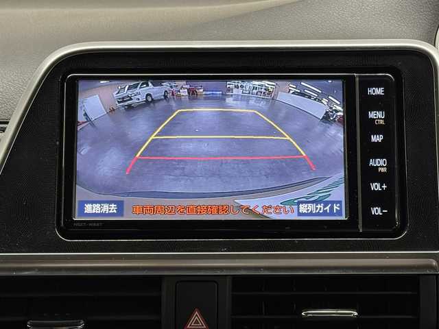 トヨタ シエンタ ファンベースG グランパー 三重県 2020(令2)年 2.9万km ベージュ ガソリン/FF/インパネCVT/純正 7インチナビ NSZT-W68T/（AM/FM/CD/DVD/TV/SD/SDREC/Bluetooth）/バックガイドモニター/両側パワースライドドア/ドライブレコーダー 前後/ビルトイン ETC/Toyota Safety Sense/・プリクラッシュセーフティ［PCS］/・レーンディパーチャーアラート［LDA］/・オートハイビーム［AHB］/・インテリジェントクリアランスソナー［パーキングサポートブレーキ（PKSB）（静止物）］/・先行車発進告知機能［TMN］/装備/・グランパー専用内装（ブラックインパネ、ブラウンファブリックシート、専用ハンドル加飾など）/・オートエアコン/・LEDヘッドランプ/・プッシュスタート/・純正ホイールキャップ＆15インチスチールホイール/・電動格納ドアミラー/・充電用USBジャック（2.1A高速充電対応x2）/・保/取/ナビ取/・スマートキーx2/など