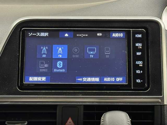 トヨタ シエンタ ファンベースG グランパー 三重県 2020(令2)年 2.9万km ベージュ ガソリン/FF/インパネCVT/純正 7インチナビ NSZT-W68T/（AM/FM/CD/DVD/TV/SD/SDREC/Bluetooth）/バックガイドモニター/両側パワースライドドア/ドライブレコーダー 前後/ビルトイン ETC/Toyota Safety Sense/・プリクラッシュセーフティ［PCS］/・レーンディパーチャーアラート［LDA］/・オートハイビーム［AHB］/・インテリジェントクリアランスソナー［パーキングサポートブレーキ（PKSB）（静止物）］/・先行車発進告知機能［TMN］/装備/・グランパー専用内装（ブラックインパネ、ブラウンファブリックシート、専用ハンドル加飾など）/・オートエアコン/・LEDヘッドランプ/・プッシュスタート/・純正ホイールキャップ＆15インチスチールホイール/・電動格納ドアミラー/・充電用USBジャック（2.1A高速充電対応x2）/・保/取/ナビ取/・スマートキーx2/など