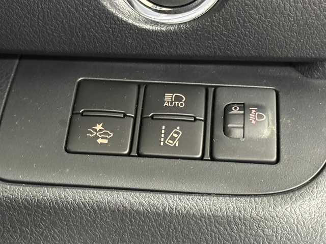 トヨタ シエンタ ファンベースG グランパー 三重県 2020(令2)年 2.9万km ベージュ ガソリン/FF/インパネCVT/純正 7インチナビ NSZT-W68T/（AM/FM/CD/DVD/TV/SD/SDREC/Bluetooth）/バックガイドモニター/両側パワースライドドア/ドライブレコーダー 前後/ビルトイン ETC/Toyota Safety Sense/・プリクラッシュセーフティ［PCS］/・レーンディパーチャーアラート［LDA］/・オートハイビーム［AHB］/・インテリジェントクリアランスソナー［パーキングサポートブレーキ（PKSB）（静止物）］/・先行車発進告知機能［TMN］/装備/・グランパー専用内装（ブラックインパネ、ブラウンファブリックシート、専用ハンドル加飾など）/・オートエアコン/・LEDヘッドランプ/・プッシュスタート/・純正ホイールキャップ＆15インチスチールホイール/・電動格納ドアミラー/・充電用USBジャック（2.1A高速充電対応x2）/・保/取/ナビ取/・スマートキーx2/など