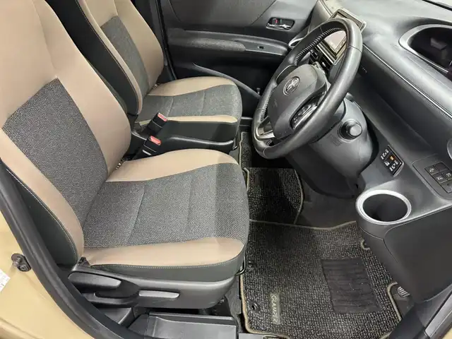 トヨタ シエンタ ファンベースG グランパー 三重県 2020(令2)年 2.9万km ベージュ ガソリン/FF/インパネCVT/純正 7インチナビ NSZT-W68T/（AM/FM/CD/DVD/TV/SD/SDREC/Bluetooth）/バックガイドモニター/両側パワースライドドア/ドライブレコーダー 前後/ビルトイン ETC/Toyota Safety Sense/・プリクラッシュセーフティ［PCS］/・レーンディパーチャーアラート［LDA］/・オートハイビーム［AHB］/・インテリジェントクリアランスソナー［パーキングサポートブレーキ（PKSB）（静止物）］/・先行車発進告知機能［TMN］/装備/・グランパー専用内装（ブラックインパネ、ブラウンファブリックシート、専用ハンドル加飾など）/・オートエアコン/・LEDヘッドランプ/・プッシュスタート/・純正ホイールキャップ＆15インチスチールホイール/・電動格納ドアミラー/・充電用USBジャック（2.1A高速充電対応x2）/・保/取/ナビ取/・スマートキーx2/など
