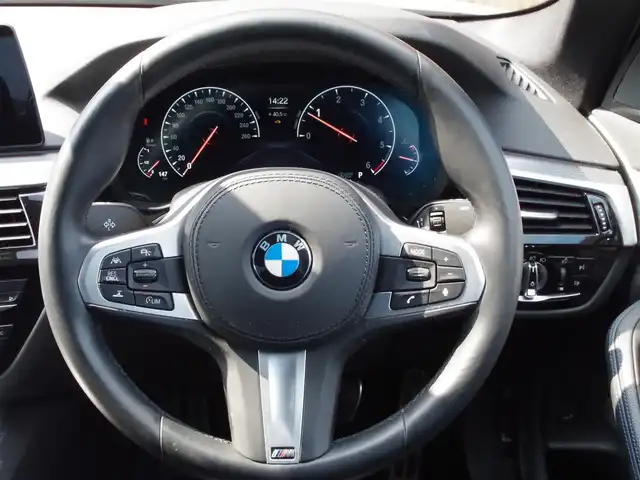 ＢＭＷ ５２３ｄ xDrive Mスピリット 埼玉県 2020(令2)年 2.8万km グレー 1オーナー/アダプティブクルーズコントロール/インテリジェントセーフティ/ヘッドアップディスプレイ/パークディスタンスコントロール/ブラインドスポットモニター/コンフォートアクセス/全周囲カメラ/純正ナビ/ドラレコ/ETC/フルセグTV/シートポジションメモリー機能