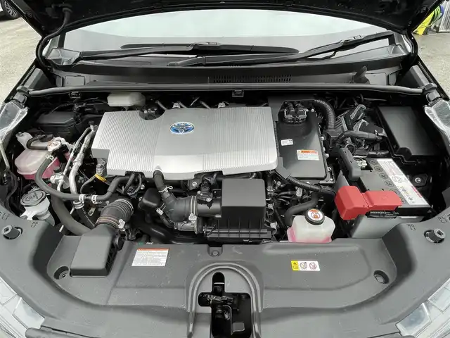 トヨタ プリウス S 岐阜県 2022(令4)年 6万km アティチュードブラックマイカ 4WD/純正ナビ　/・TV/Bluetooth/CD/アダプティブクルーズコントロール　/プリクラッシュセーフティ　/レーントレーシングアシスト　/オートハイビーム　/前後クリアランスソナー　/バックカメラ/ＡＣ１００Ｖアクセサリコンセント　/LEDヘッドランプ/フォグランプ/純正15インチアルミホイール/ウインドシールドデアイサー/ＥＴＣ/禁煙車/スペアキー×1