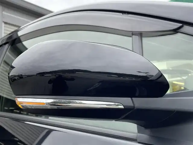 トヨタ プリウス S 岐阜県 2022(令4)年 6万km アティチュードブラックマイカ 4WD/純正ナビ　/・TV/Bluetooth/CD/アダプティブクルーズコントロール　/プリクラッシュセーフティ　/レーントレーシングアシスト　/オートハイビーム　/前後クリアランスソナー　/バックカメラ/ＡＣ１００Ｖアクセサリコンセント　/LEDヘッドランプ/フォグランプ/純正15インチアルミホイール/ウインドシールドデアイサー/ＥＴＣ/禁煙車/スペアキー×1