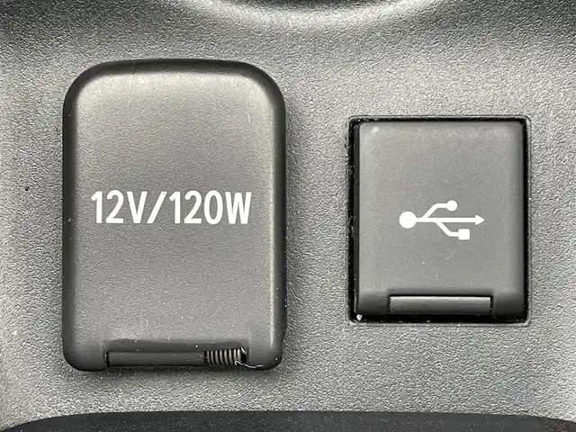 トヨタ プリウス S 岐阜県 2022(令4)年 6万km アティチュードブラックマイカ 4WD/純正ナビ　/・TV/Bluetooth/CD/アダプティブクルーズコントロール　/プリクラッシュセーフティ　/レーントレーシングアシスト　/オートハイビーム　/前後クリアランスソナー　/バックカメラ/ＡＣ１００Ｖアクセサリコンセント　/LEDヘッドランプ/フォグランプ/純正15インチアルミホイール/ウインドシールドデアイサー/ＥＴＣ/禁煙車/スペアキー×1