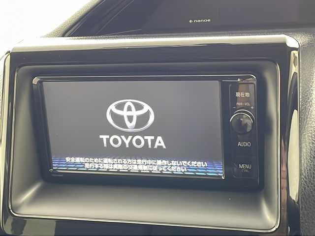 トヨタ エスクァイア Gi 兵庫県 2014(平26)年 4.8万km ダークバイオレットマイカメタリック ・純正ナビ/CD/DVD/BT/TV/・バックカメラ/・ビルトインETC/・ドライブレコーダー/・両側パワースライドドア/・クルーズコントロール/・合皮シート/・前席シートヒーター/・純正15インチアルミホイール/・リアロールサンシェード/・LEDライト/・フォグランプ/・ステアリングスイッチ/・防眩ミラー/・電動格納ミラー/・スマートキー/・スペアキー