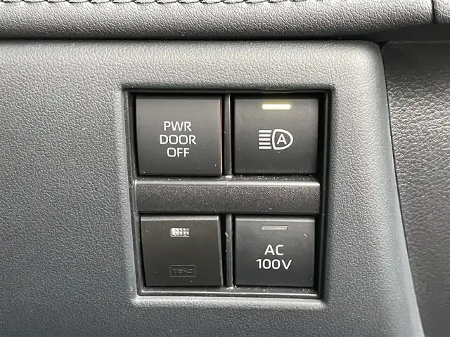 トヨタ アルファードハイブリット エグゼクティブ ラウンジ 愛知県 2023(令5)年 4.4万km プラチナホワイトパールマイカ モデリスタエアロ（F・S・R）/デジタルインナーミラー/ユニバーサルステップ/左右独立ムーンルーフ/純正ディスプレイオーディオナビ/（CD/DVD/FM/AM/BT/HDMI/AC100V）/フルセグTV（キャンセラー付き）/JBLサウンドシステム/リアエンターテイメントシステム/パノラミックビューモニター/ビルトイン2.0ETC/純正19インチAW/トヨタチームメイト/トヨタセーフティセンス/ブラインドスポットモニター/ヘッドアップディスプレイ/レーダークルーズコントロール/前後ドライブレコーダー/両側パワースライドドア/パワーバックドア/置くだけ充電/プロテクションフィルム/レインクリアリングブルーミラー/レザーシート/前席＋2列目パワーシート/前席＋2列目シートヒーター/エアシート/ハンドルヒーター/純正フロアマット/純正ドアバイザー/LEDヘッドライト/シーケンシャルウィンカー