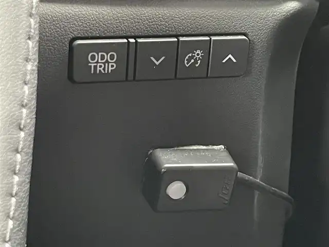 トヨタ アルファードハイブリット エグゼクティブ ラウンジ 愛知県 2023(令5)年 4.4万km プラチナホワイトパールマイカ モデリスタエアロ（F・S・R）/デジタルインナーミラー/ユニバーサルステップ/左右独立ムーンルーフ/純正ディスプレイオーディオナビ/（CD/DVD/FM/AM/BT/HDMI/AC100V）/フルセグTV（キャンセラー付き）/JBLサウンドシステム/リアエンターテイメントシステム/パノラミックビューモニター/ビルトイン2.0ETC/純正19インチAW/トヨタチームメイト/トヨタセーフティセンス/ブラインドスポットモニター/ヘッドアップディスプレイ/レーダークルーズコントロール/前後ドライブレコーダー/両側パワースライドドア/パワーバックドア/置くだけ充電/プロテクションフィルム/レインクリアリングブルーミラー/レザーシート/前席＋2列目パワーシート/前席＋2列目シートヒーター/エアシート/ハンドルヒーター/純正フロアマット/純正ドアバイザー/LEDヘッドライト/シーケンシャルウィンカー