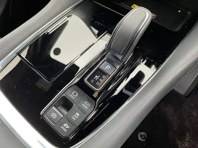 トヨタ アルファードハイブリット エグゼクティブ ラウンジ 愛知県 2023(令5)年 4.4万km プラチナホワイトパールマイカ モデリスタエアロ（F・S・R）/デジタルインナーミラー/ユニバーサルステップ/左右独立ムーンルーフ/純正ディスプレイオーディオナビ/（CD/DVD/FM/AM/BT/HDMI/AC100V）/フルセグTV（キャンセラー付き）/JBLサウンドシステム/リアエンターテイメントシステム/パノラミックビューモニター/ビルトイン2.0ETC/純正19インチAW/トヨタチームメイト/トヨタセーフティセンス/ブラインドスポットモニター/ヘッドアップディスプレイ/レーダークルーズコントロール/前後ドライブレコーダー/両側パワースライドドア/パワーバックドア/置くだけ充電/プロテクションフィルム/レインクリアリングブルーミラー/レザーシート/前席＋2列目パワーシート/前席＋2列目シートヒーター/エアシート/ハンドルヒーター/純正フロアマット/純正ドアバイザー/LEDヘッドライト/シーケンシャルウィンカー