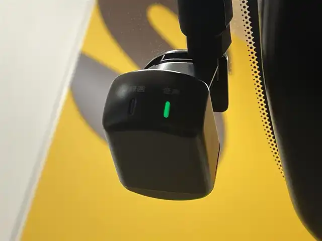 日産 オーラ ニスモ 群馬県 2022(令4)年 4.5万km ピュアホワイトパール / スーパーブラック 2トーン 安全性能/・プロパイロット/・エマージェンシーブレーキ/・ブラインドスポットモニター/・車線逸脱防止支援/・後退時車両検知/・駐車支援/純正9インチナビ/　　BT/フルセグ/    USB/HDMI/FM/AM/    AppleCarPlay/AndroidAuto/アラウンドビューモニター/デジタルインナーミラー/寒冷地仕様/前席シートヒーター/オートLEDヘッドライト/フォグランプ/リヤフォグランプ/置くだけ充電/電動パーキングブレーキ/オートブレーキホールド/スマートキー2本/純正17AW/純正フロアマット/前後ドライブレコーダー/ビルドインETC2.0