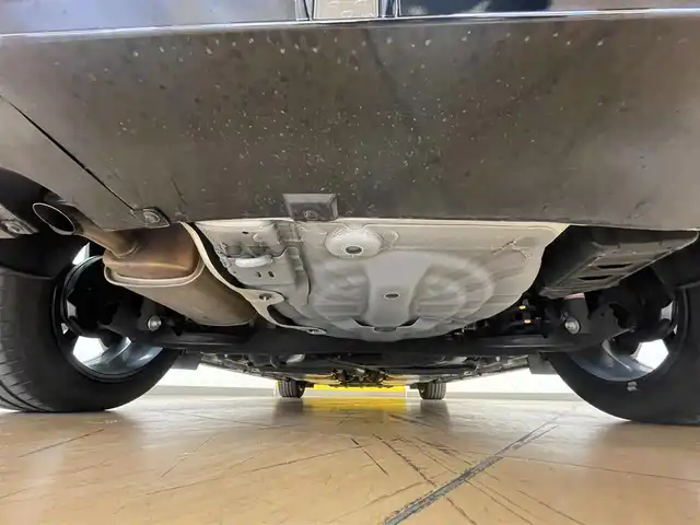 日産 オーラ ニスモ 群馬県 2022(令4)年 4.5万km ピュアホワイトパール / スーパーブラック 2トーン 安全性能/・プロパイロット/・エマージェンシーブレーキ/・ブラインドスポットモニター/・車線逸脱防止支援/・後退時車両検知/・駐車支援/純正9インチナビ/　　BT/フルセグ/    USB/HDMI/FM/AM/    AppleCarPlay/AndroidAuto/アラウンドビューモニター/デジタルインナーミラー/寒冷地仕様/前席シートヒーター/オートLEDヘッドライト/フォグランプ/リヤフォグランプ/置くだけ充電/電動パーキングブレーキ/オートブレーキホールド/スマートキー2本/純正17AW/純正フロアマット/前後ドライブレコーダー/ビルドインETC2.0