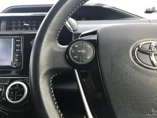 トヨタ アクア クロスオーバー 鳥取県 2017(平29)年 3.6万km ベージュ 純正ナビ/ワンセグ/CD/BT/バックカメラ・ETC/トヨタセーフティセンス/レーンキープアシスト/前後クリアランスソナー/ハーフレザーシート/ドライブレコーダー/キセノンヘットライト/オートハイビーム/純正16インチアルミホイール/プッシュエンジンスタート/オートハイビーム/ルーフレール/アイドリングストップ/スペアキー/フロアマット/ドアバイザー