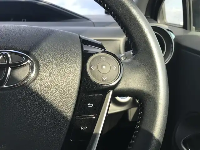 トヨタ アクア クロスオーバー 鳥取県 2017(平29)年 3.6万km ベージュ 純正ナビ/ワンセグ/CD/BT/バックカメラ・ETC/トヨタセーフティセンス/レーンキープアシスト/前後クリアランスソナー/ハーフレザーシート/ドライブレコーダー/キセノンヘットライト/オートハイビーム/純正16インチアルミホイール/プッシュエンジンスタート/オートハイビーム/ルーフレール/アイドリングストップ/スペアキー/フロアマット/ドアバイザー