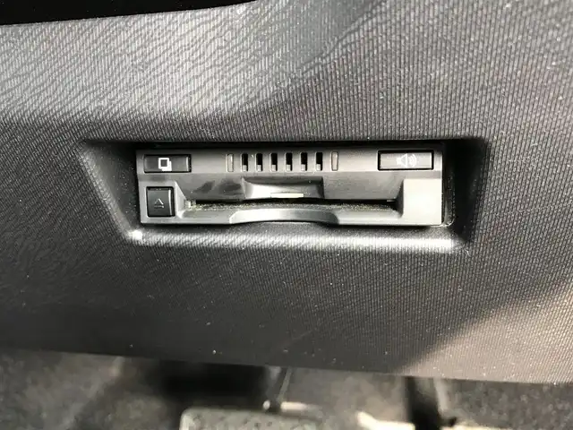 トヨタ アクア クロスオーバー 鳥取県 2017(平29)年 3.6万km ベージュ 純正ナビ/ワンセグ/CD/BT/バックカメラ・ETC/トヨタセーフティセンス/レーンキープアシスト/前後クリアランスソナー/ハーフレザーシート/ドライブレコーダー/キセノンヘットライト/オートハイビーム/純正16インチアルミホイール/プッシュエンジンスタート/オートハイビーム/ルーフレール/アイドリングストップ/スペアキー/フロアマット/ドアバイザー