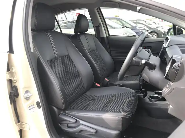 トヨタ アクア クロスオーバー 鳥取県 2017(平29)年 3.6万km ベージュ 純正ナビ/ワンセグ/CD/BT/バックカメラ・ETC/トヨタセーフティセンス/レーンキープアシスト/前後クリアランスソナー/ハーフレザーシート/ドライブレコーダー/キセノンヘットライト/オートハイビーム/純正16インチアルミホイール/プッシュエンジンスタート/オートハイビーム/ルーフレール/アイドリングストップ/スペアキー/フロアマット/ドアバイザー