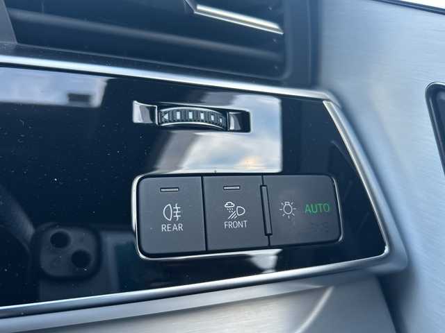 アウディ アウディ Ｑ７ 55TFSIクワトロ Sライン 滋賀県 2023(令5)年 2.4万km グレイシアホワイトメタリック ・4WD/・7シーターパッケージ/・プレミアムパッケージ/・Audiプレセンス/・バーチャルコックピット/・純正ナビ/フルセグTV/BT/・360°カメラ/・AppleCarplay/・イージークローザー/・4ゾーンオートエアコン/・エアサスペンション/・前後純正ドライブレコーダー/・パワーバックドア/・ACC/・レザーシート/・前席パワーシート/・前席シートヒーター/・電動格納サードシート/・ヘッドアップディスプレイ/・スマートキー