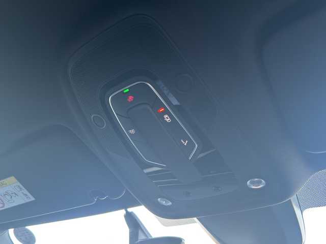 アウディ アウディ Ｑ７ 55TFSIクワトロ Sライン 滋賀県 2023(令5)年 2.4万km グレイシアホワイトメタリック ・4WD/・7シーターパッケージ/・プレミアムパッケージ/・Audiプレセンス/・バーチャルコックピット/・純正ナビ/フルセグTV/BT/・360°カメラ/・AppleCarplay/・イージークローザー/・4ゾーンオートエアコン/・エアサスペンション/・前後純正ドライブレコーダー/・パワーバックドア/・ACC/・レザーシート/・前席パワーシート/・前席シートヒーター/・電動格納サードシート/・ヘッドアップディスプレイ/・スマートキー