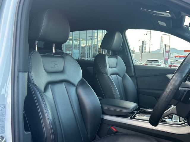 アウディ アウディ Ｑ７ 55TFSIクワトロ Sライン 滋賀県 2023(令5)年 2.4万km グレイシアホワイトメタリック ・4WD/・7シーターパッケージ/・プレミアムパッケージ/・Audiプレセンス/・バーチャルコックピット/・純正ナビ/フルセグTV/BT/・360°カメラ/・AppleCarplay/・イージークローザー/・4ゾーンオートエアコン/・エアサスペンション/・前後純正ドライブレコーダー/・パワーバックドア/・ACC/・レザーシート/・前席パワーシート/・前席シートヒーター/・電動格納サードシート/・ヘッドアップディスプレイ/・スマートキー