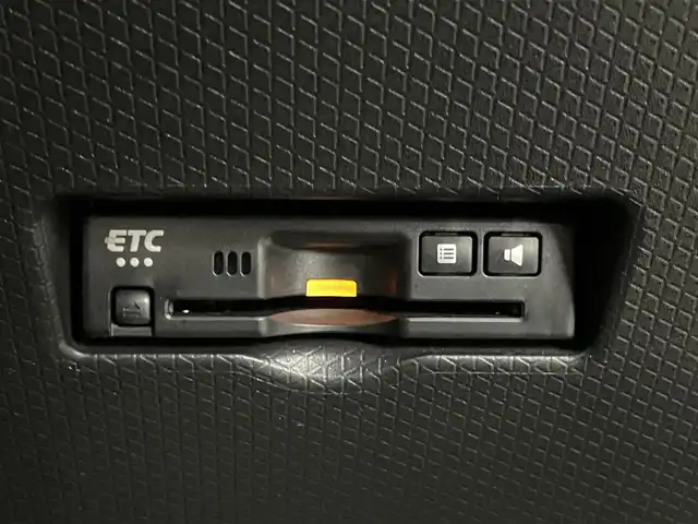 ダイハツ タント カスタム RS スタイルセレクション 埼玉県 2022(令4)年 1.6万km ブラックマイカメタリック ターボ車/社外ナビ/（フルセグ/CD/DVD/SD/Bluetooth/MSV）/両側パワースライド/パノラマモニター/純正ビルトインETC/レーダークルーズ/レーンキープアシスト/衝突軽減ブレーキ/クリアランスソナー/ハーフレザーシート/前席シートヒーター/LEDヘッドライト/オートライト/LEDフォグライト/ブレーキホールド/アイドリングストップ/スマートキー/プッシュエンジンスタート/ステアリングスイッチ/本革巻きステアリング/純正フロアマット/サイドバイザー/ウインカードアミラー/電動格納ドアミラー
