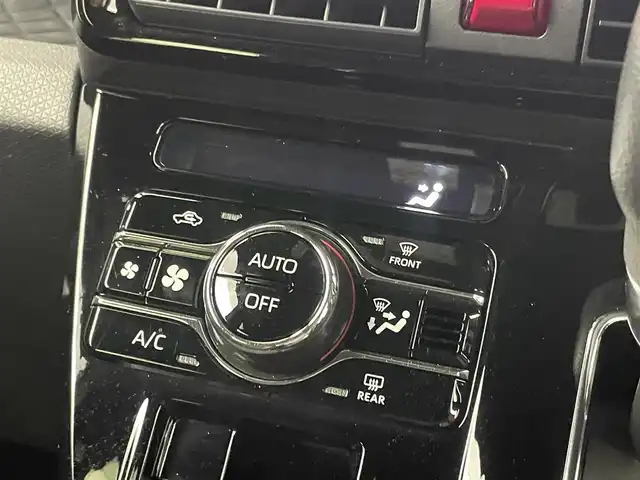 ダイハツ タント カスタム RS スタイルセレクション 埼玉県 2022(令4)年 1.6万km ブラックマイカメタリック ターボ車/社外ナビ/（フルセグ/CD/DVD/SD/Bluetooth/MSV）/両側パワースライド/パノラマモニター/純正ビルトインETC/レーダークルーズ/レーンキープアシスト/衝突軽減ブレーキ/クリアランスソナー/ハーフレザーシート/前席シートヒーター/LEDヘッドライト/オートライト/LEDフォグライト/ブレーキホールド/アイドリングストップ/スマートキー/プッシュエンジンスタート/ステアリングスイッチ/本革巻きステアリング/純正フロアマット/サイドバイザー/ウインカードアミラー/電動格納ドアミラー