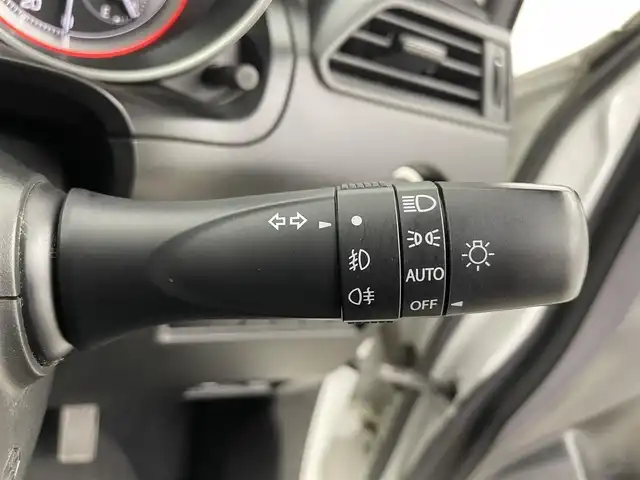 スズキ スイフト RSt 富山県 2017(平29)年 6.2万km ピュアホワイトP 純正ナビ/CD/DVD/BT/SD/USB/AUX/フルセグTV/ETC/レーダークルーズコントロール/衝突軽減ブレーキ/レーンキープアシスト/横滑り防止装置/D席シートヒーター/スマートキー/スペアキー有/オートLEDライト/純正16インチアルミホイール/純正フロアマット