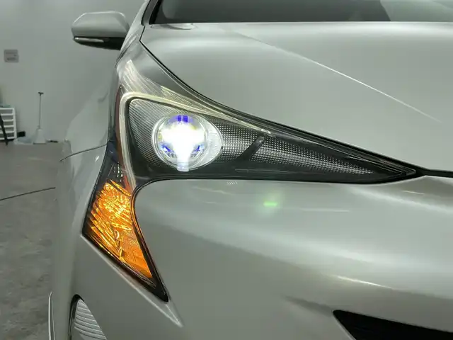 トヨタ プリウス A ツーリングセレクション 群馬県 2016(平28)年 2.1万km ホワイトパールクリスタルシャイン 禁煙車　純正ナビ　Bカメラ　BT　フルセグ　アドバンスドパーク　ACC　LKA　ビルトインETC　シートヒーター　オートマチックハイビーム　BSM　HUD　前後コーナーセンサー　前後ドライブレコーダー