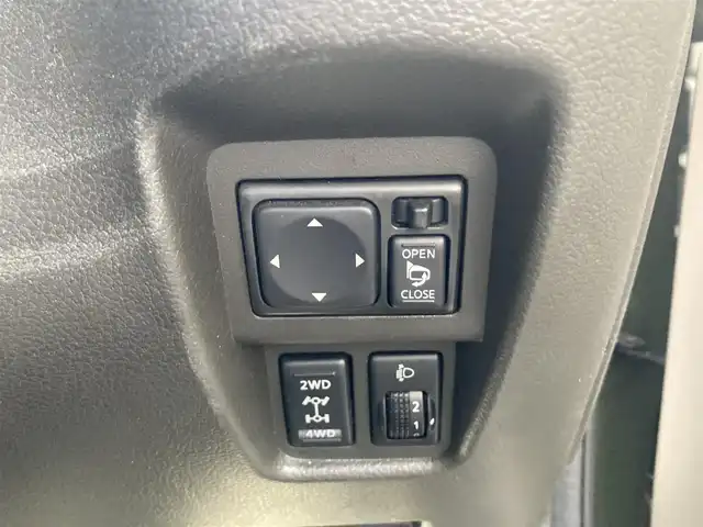 日産 キューブ 15X FOUR 兵庫県 2009(平21)年 18.2万km オーガニックオリーブ 社外メモリナビ/フルセグ/AM/FM/Bluetooth/CD/DVD/ETC/4WD/電動格納ミラー/AC/純正フロアマット/純正アルミホイール/リモコンキー